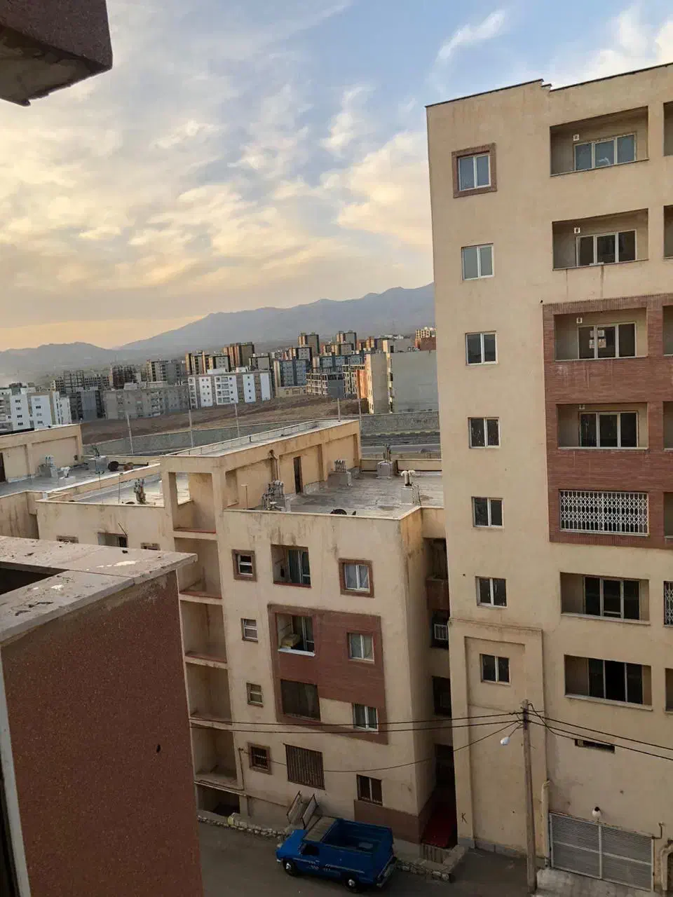 فروش واحد شما به بالاترین قیمت/ املاک پرهام|فروش آپارتمان|هشتگرد, شهرک فرهنگیان|دیوار