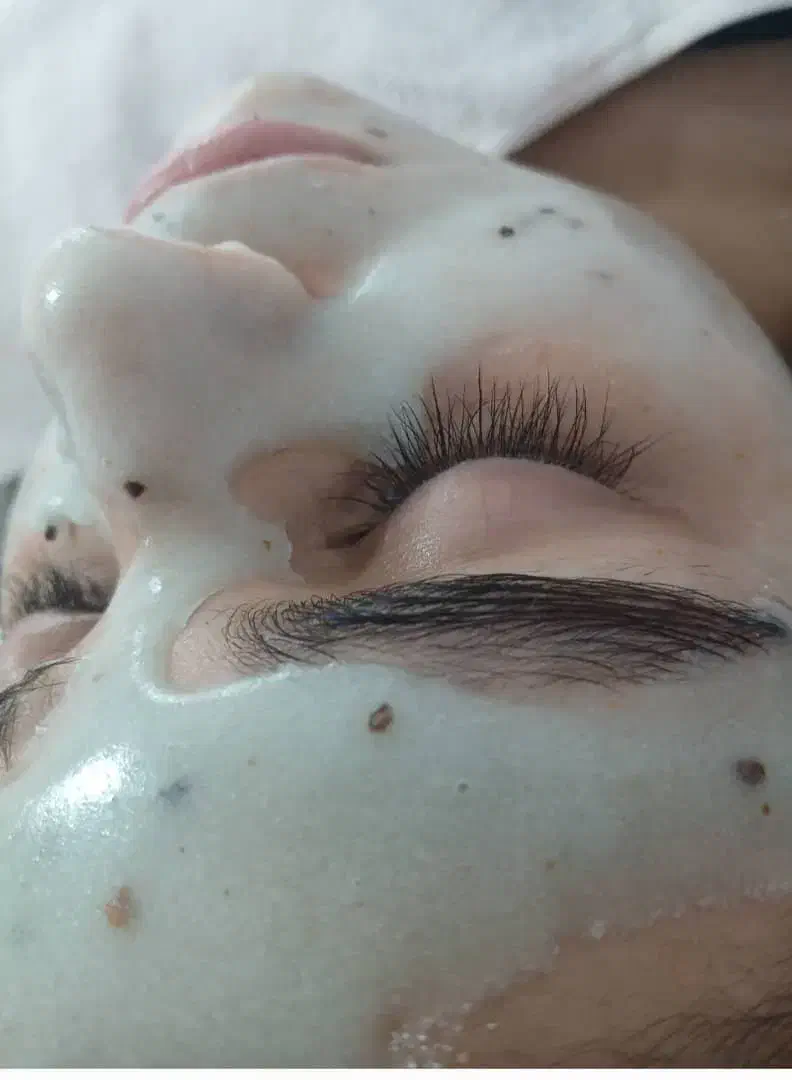 فیشیال وپاکسازی تخصصی پوست|خدمات آرایشگری و زیبایی|شیراز, جانبازان|دیوار