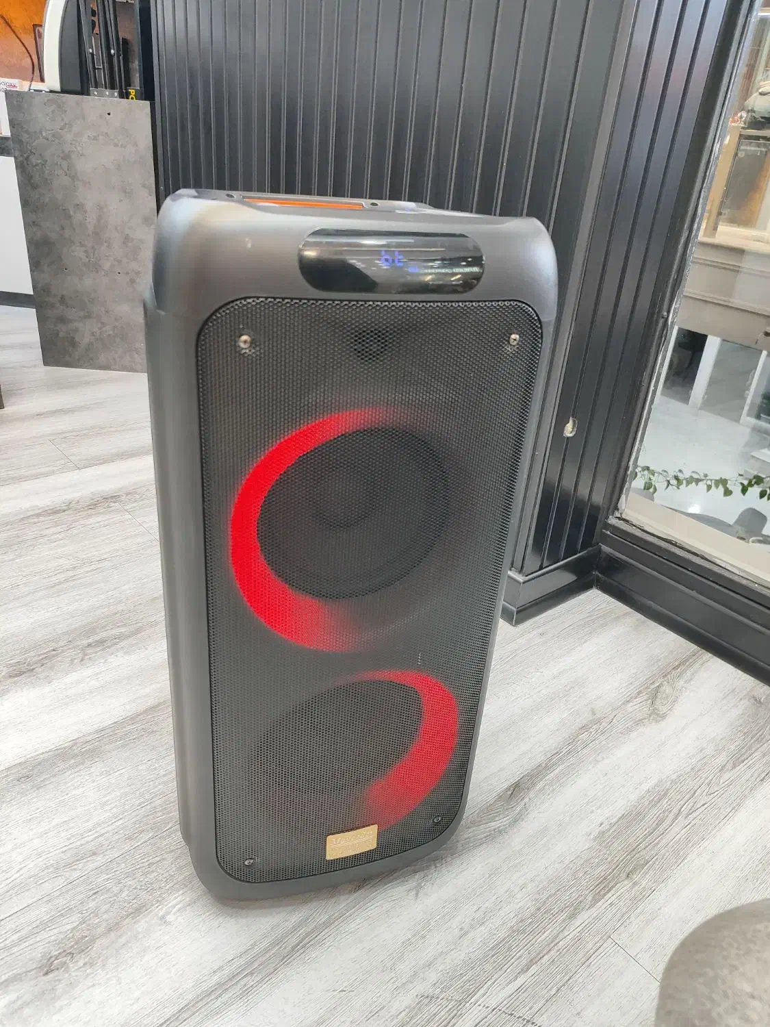 اسپیکر بلوتوثی چمدانی|پخش‌کننده همراه|اصفهان, باغ زرشک|دیوار