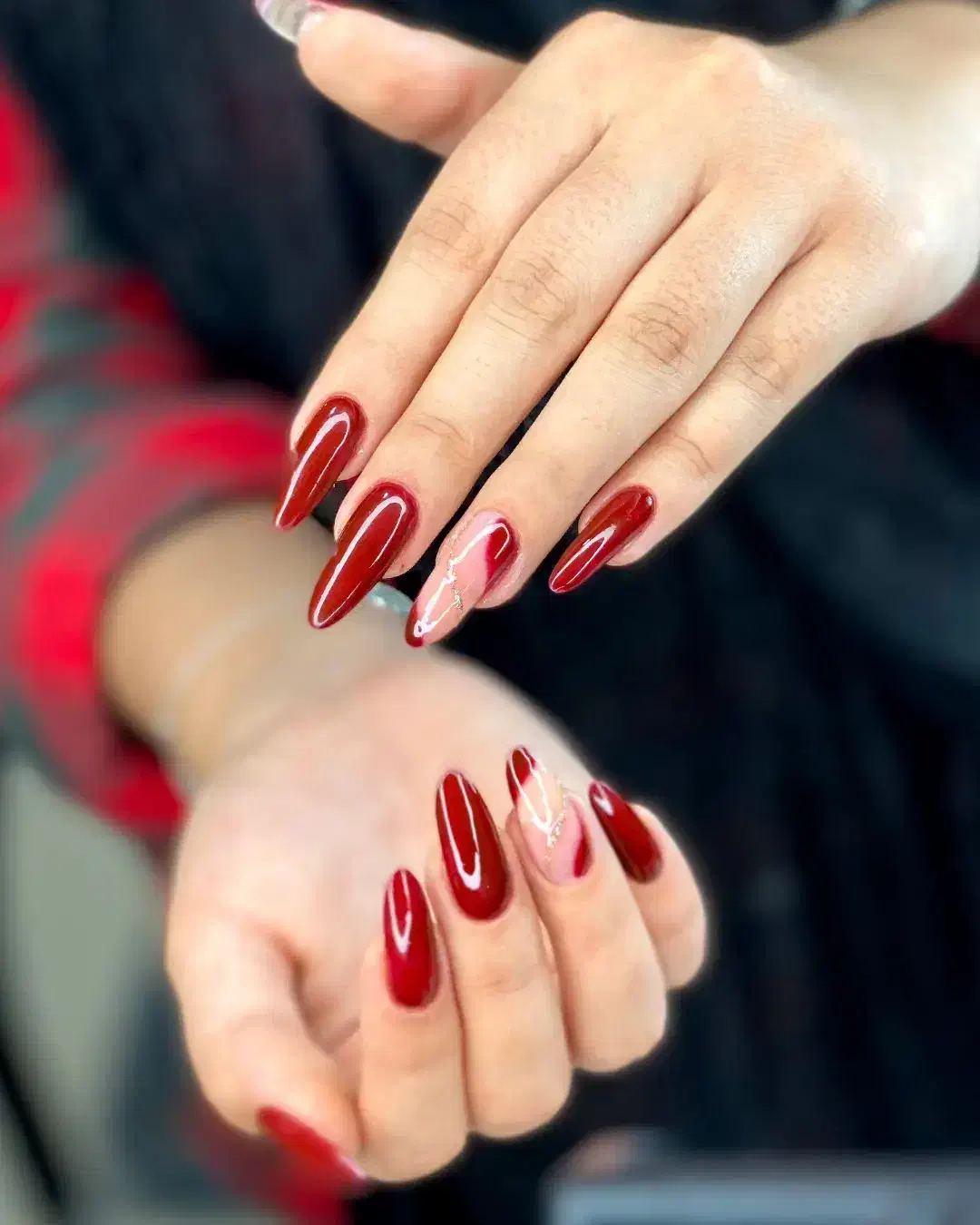 ناخن کار و اصلاح کار و میکاپ .کار با تجربه|خدمات آرایشگری و زیبایی|دوگنبدان, |دیوار