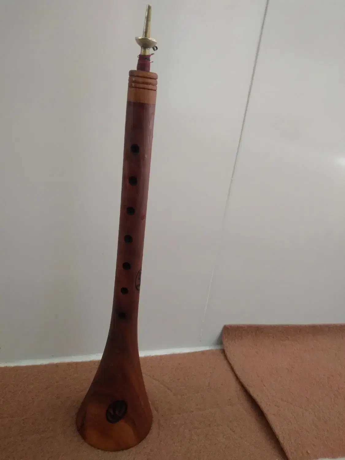 ساز سالم|سازهای بادی|خرم‌آباد, |دیوار