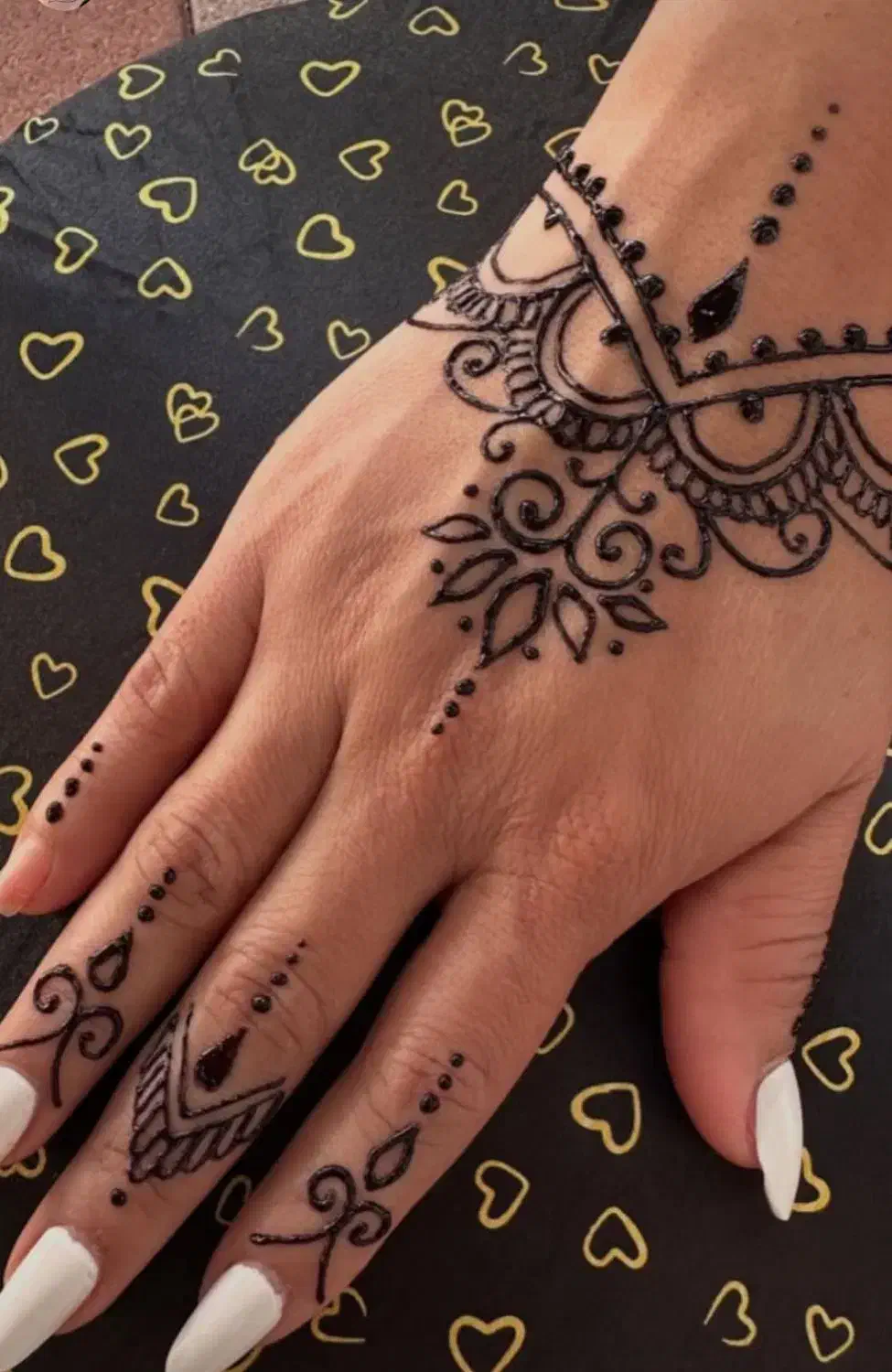 شیدلب تتوبدن و نقش حنا فقط برای خانوما|خدمات آرایشگری و زیبایی|کرمانشاه, |دیوار