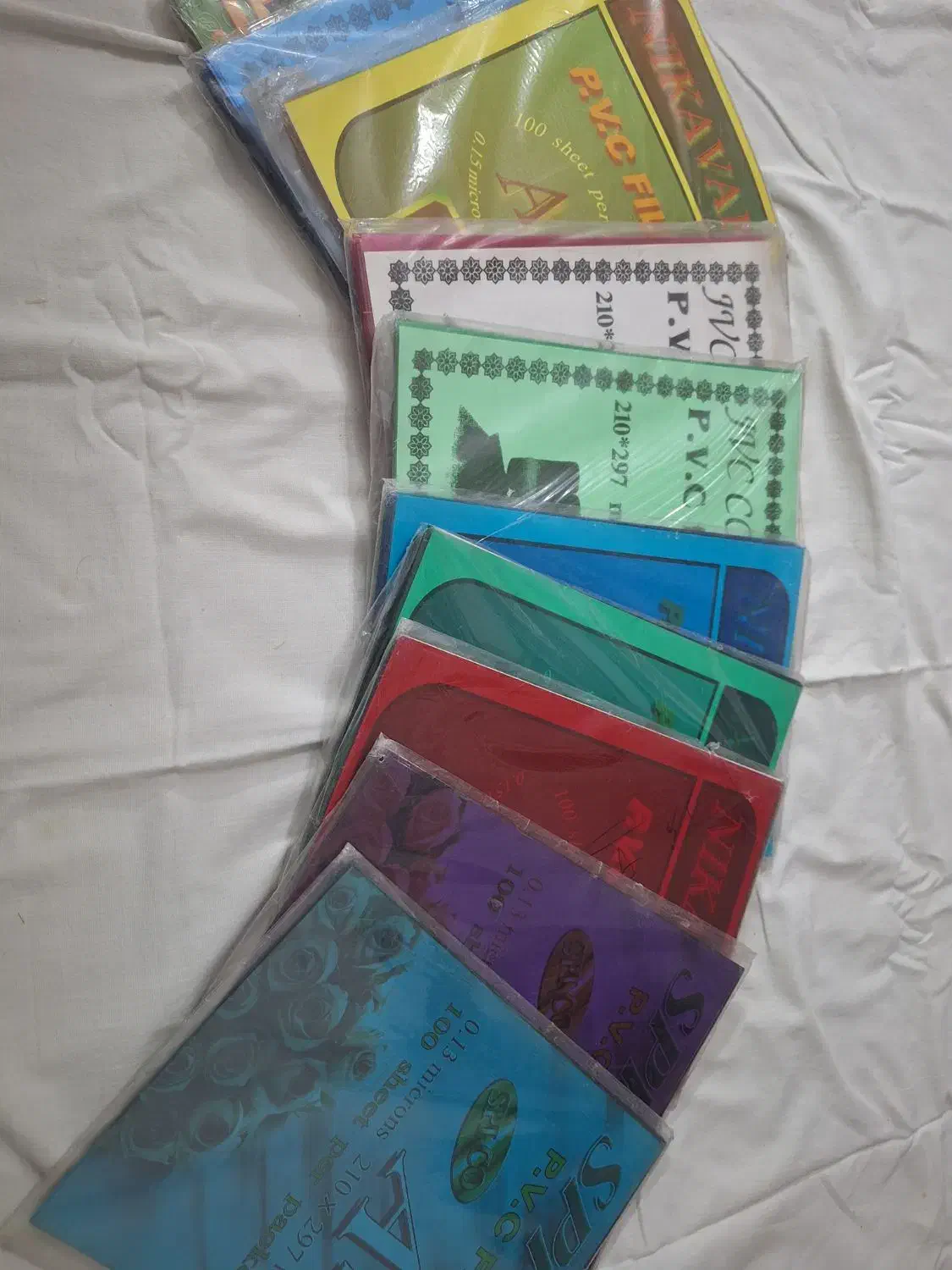 طلق های رنگی A4 و A3|لوازم التحریر|شاهینشهر, مخابرات (شهید بهشتی)|دیوار