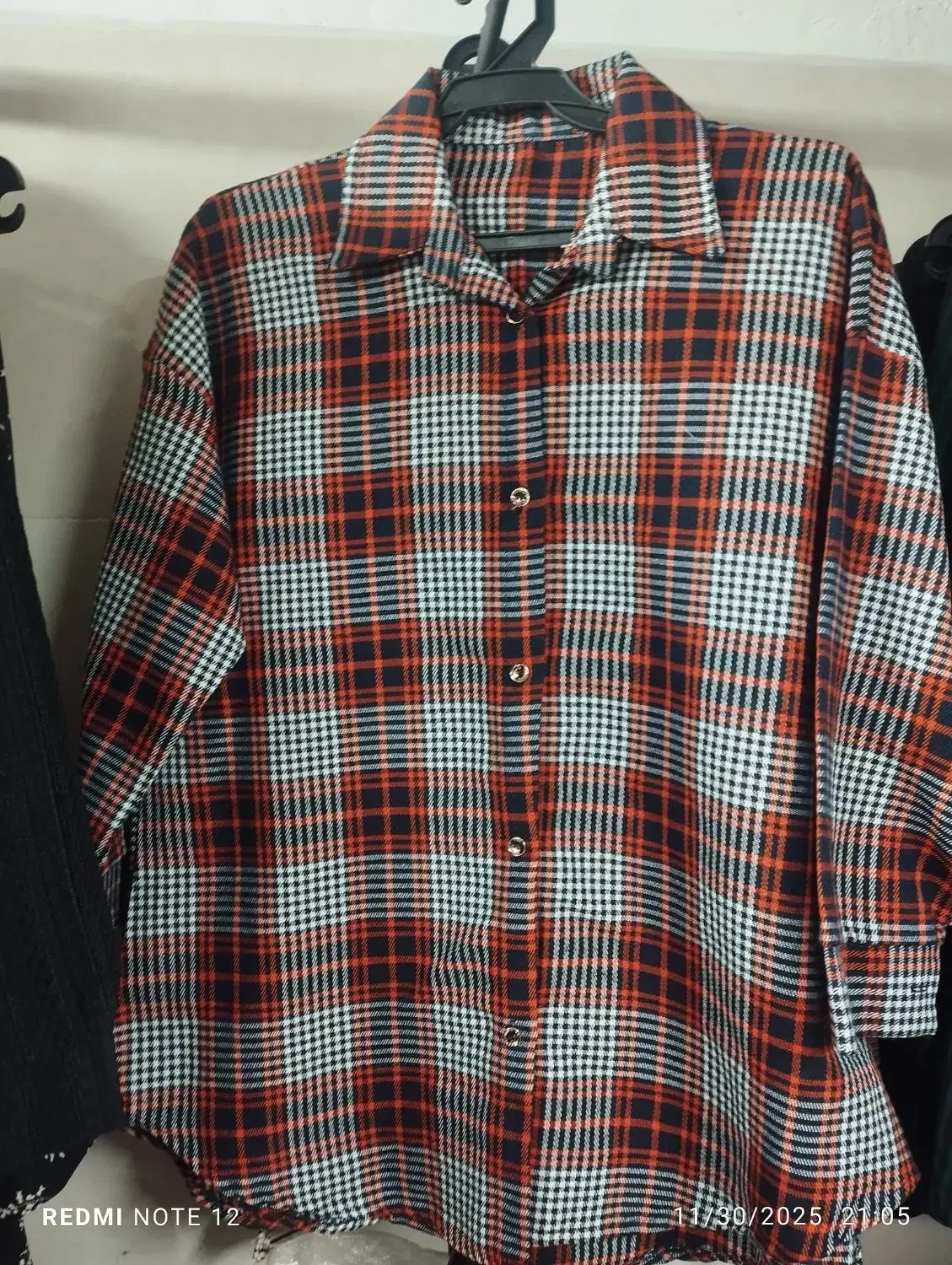 شومیز گرم بالا چهارخانه به قیمت تولیدی|لباس|حمیدیا, |دیوار