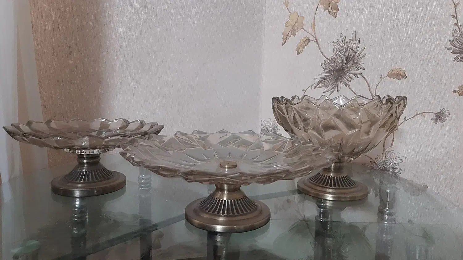 جا میوه ای و آجیل خوری پایه دار|ظروف سرو و پذیرایی|تهران, شهرک چیتگر|دیوار