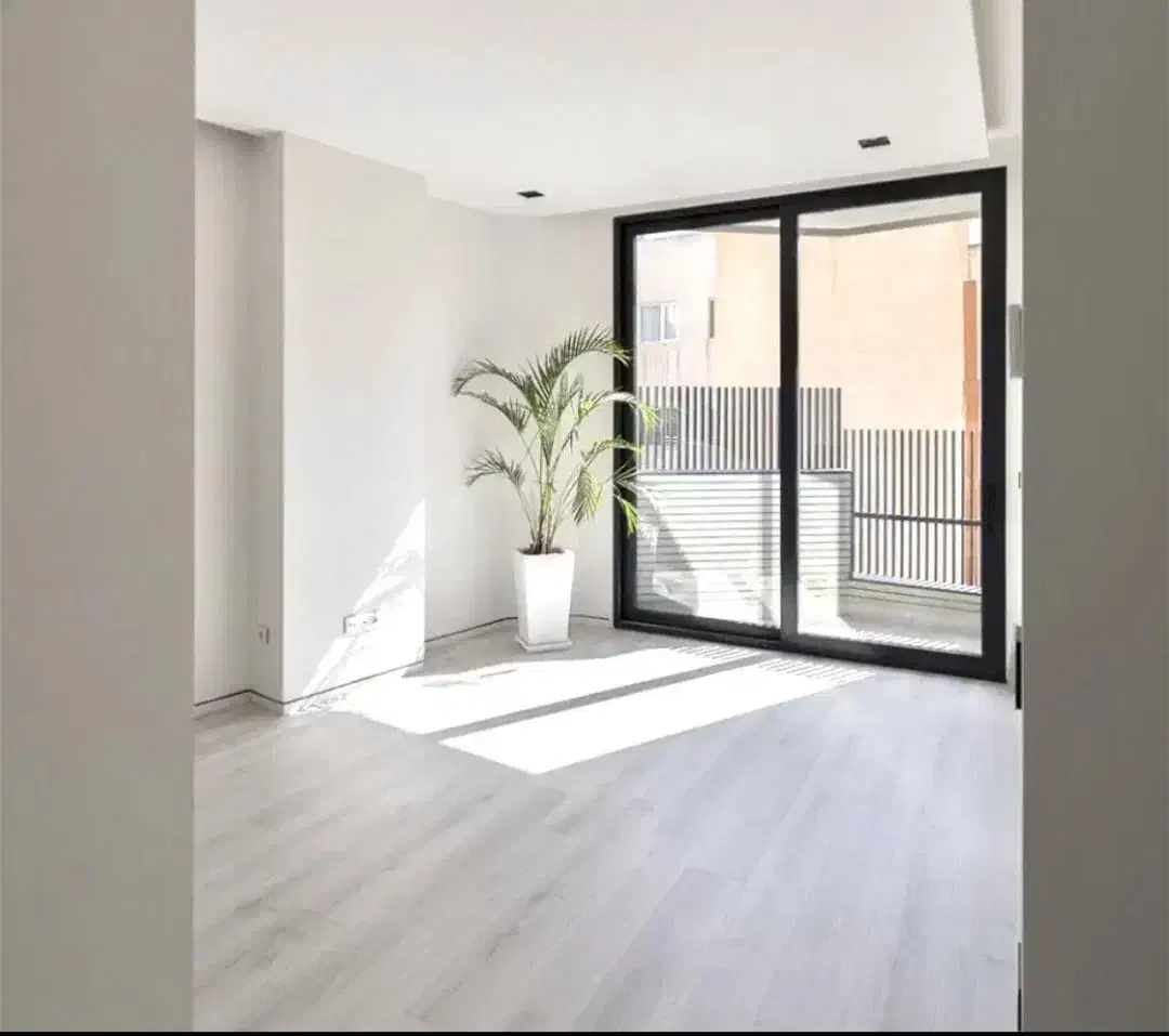 واحد ۱۳۰ متری مجلل پنجره قدی در برج لوکس آترا کوهک