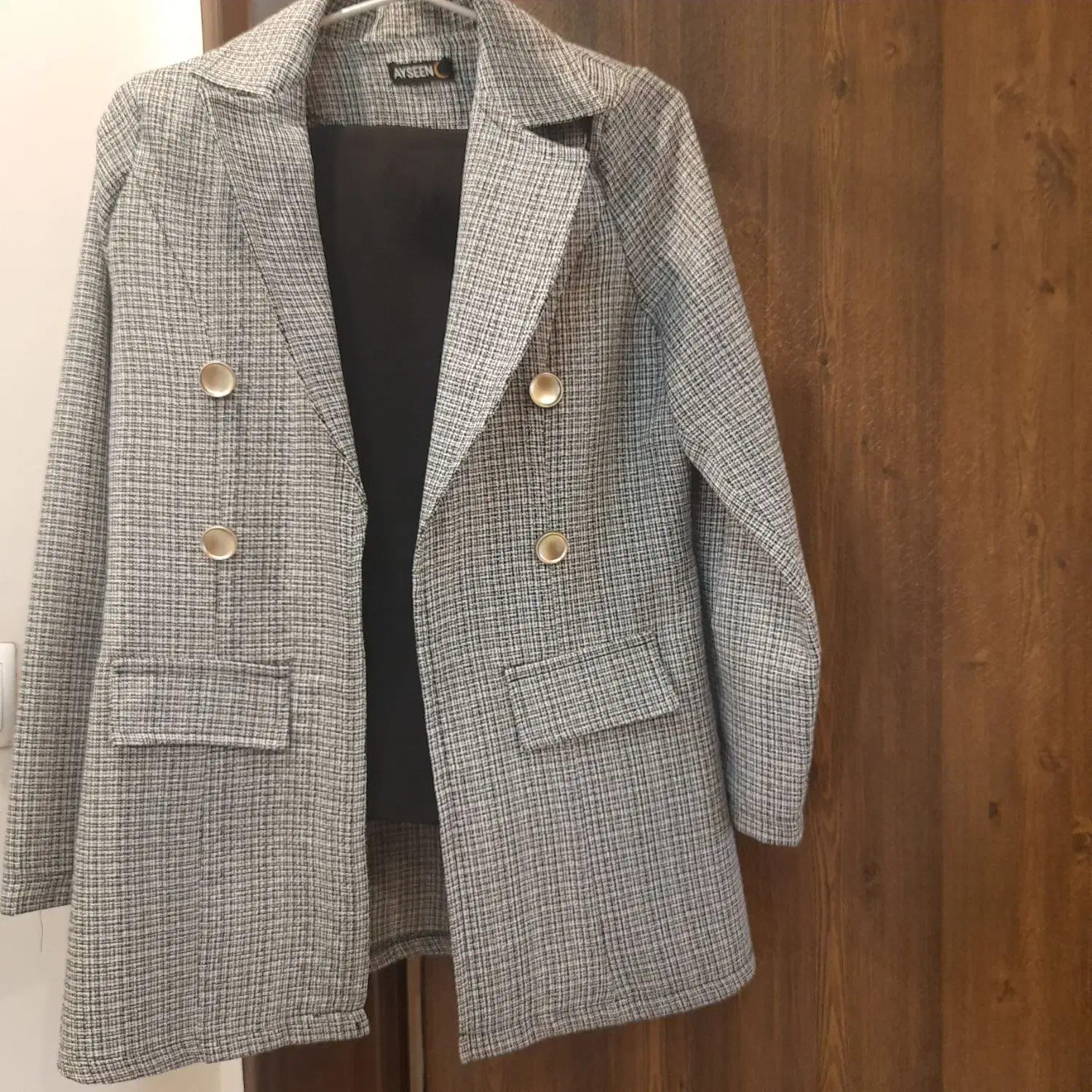 لباس مجلسی|لباس|رودهن, |دیوار