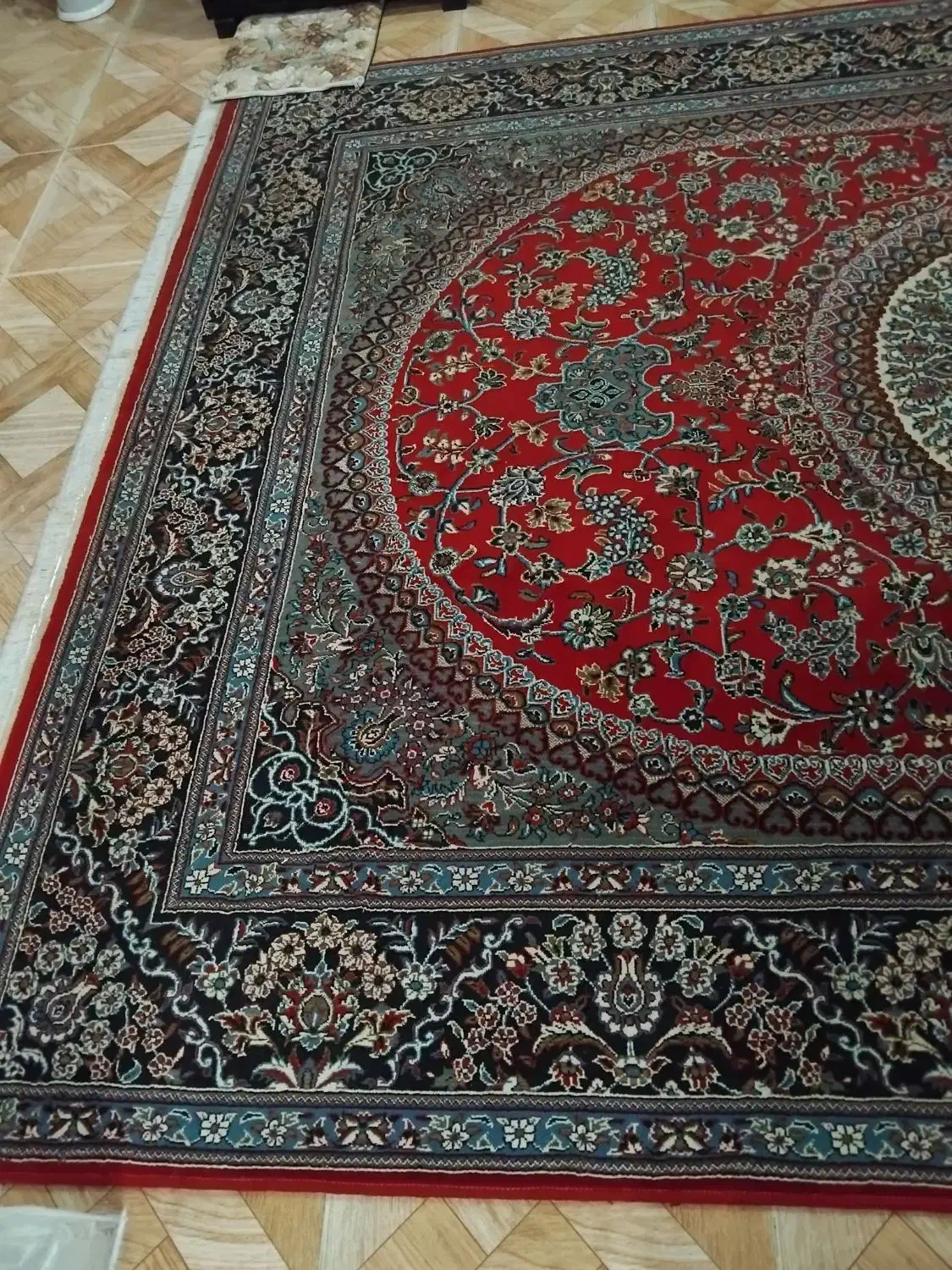 فرش ۶ متری|فرش|رشت, کوی قدس|دیوار