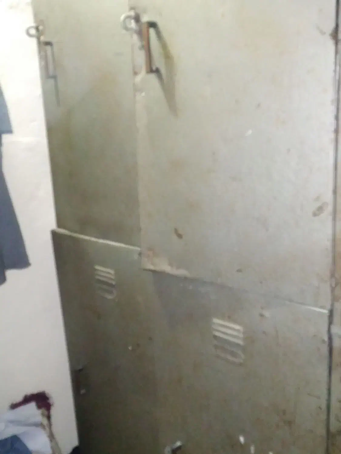 کمد آهنی و میز آهنی|جاکفشی، کمد، دراور|بندرعباس, |دیوار