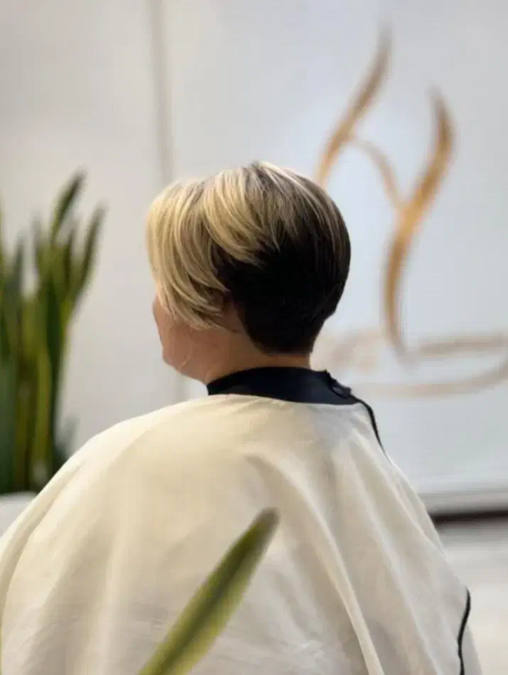 ناخن کار رنگ ومش ولاین های دیگردرشهرک مرتضی گرد|خدمات آرایشگری و زیبایی|چهاردانگه (تهران), |دیوار