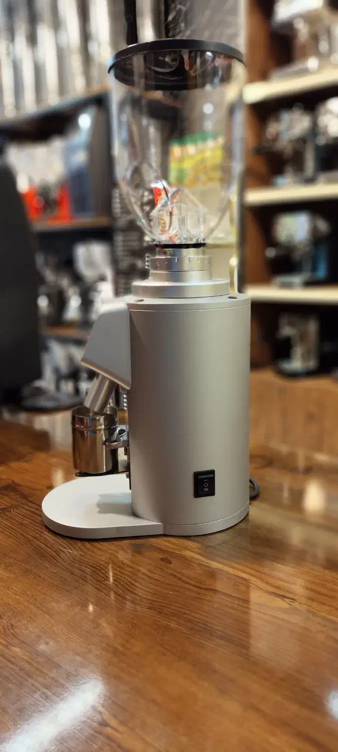 آسیاب E2000 برند هوم|کافی‌شاپ و رستوران|مشهد, شهید مطهری|دیوار