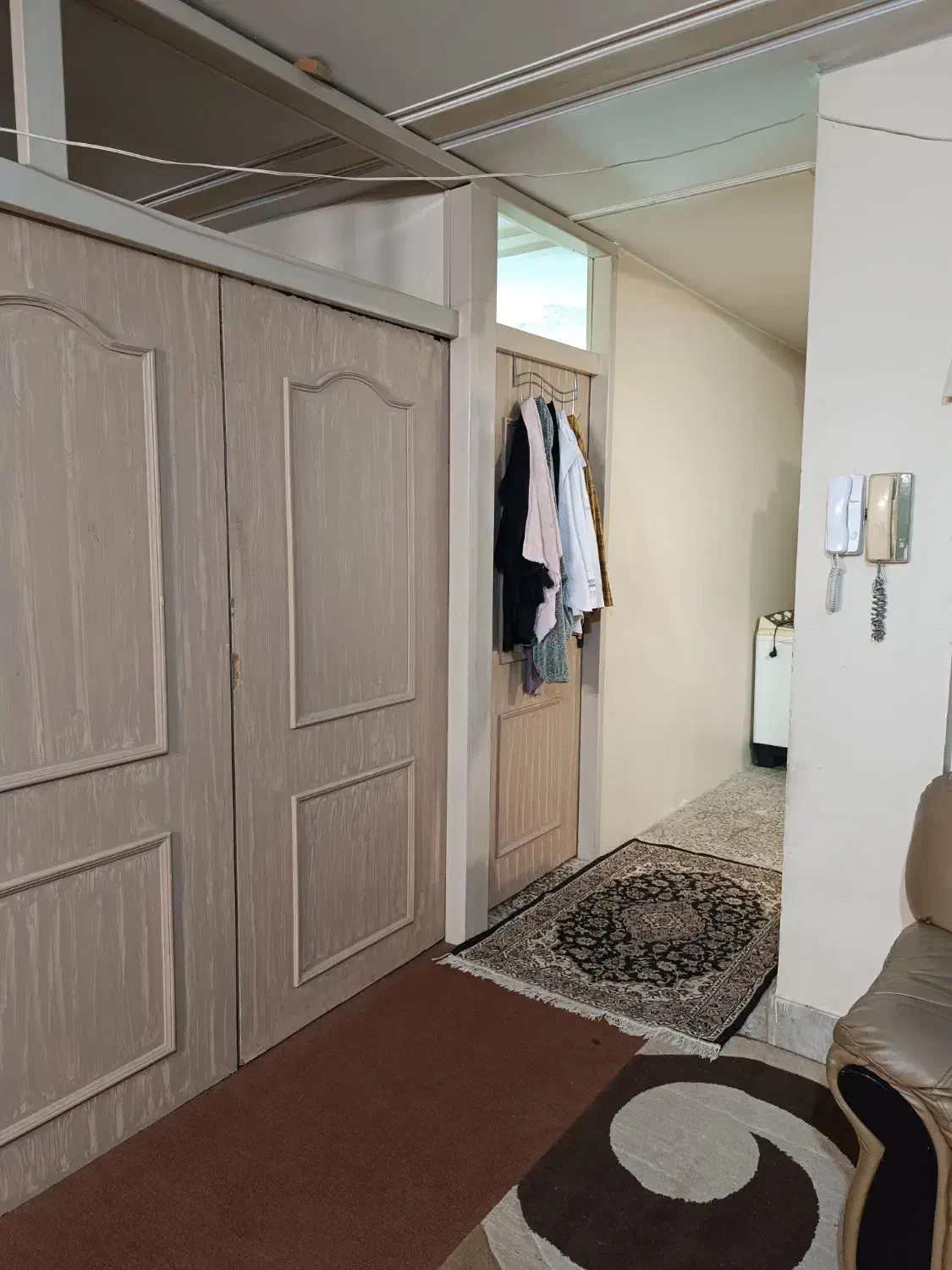 نیازمند به هم خانه خانم|اجارهٔ آپارتمان|اصفهان, درب کوشک|دیوار