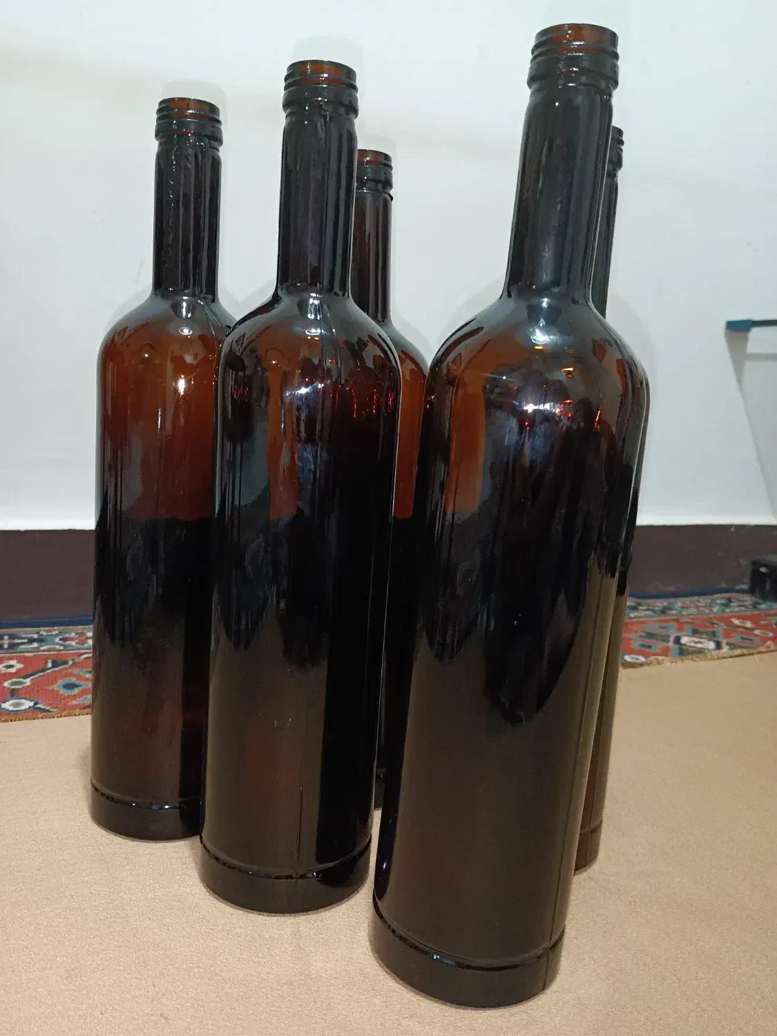 بطری یک لیتری و نیم لیتری|ظروف نگهدارنده، پلاستیکی، یک‌بارمصرف|اهواز, سیصد دستگاه|دیوار