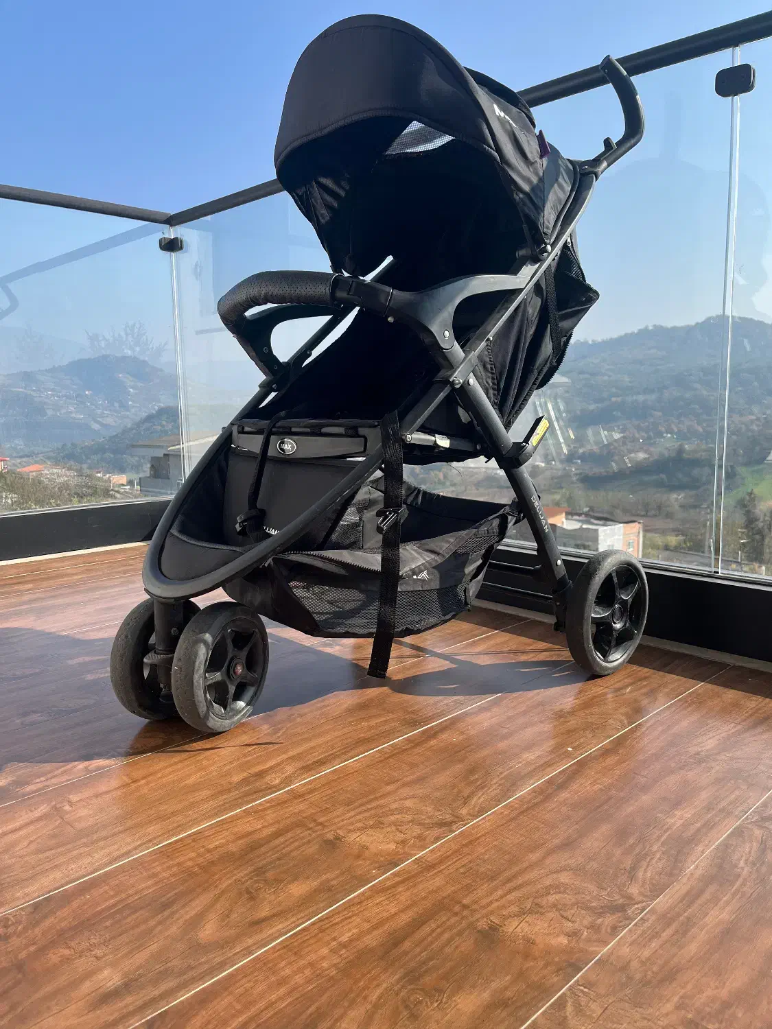 کالسکه و صندلی ماشین / کارکرد کم و در حد نو|کالسکه و لوازم جانبی|ساری, |دیوار