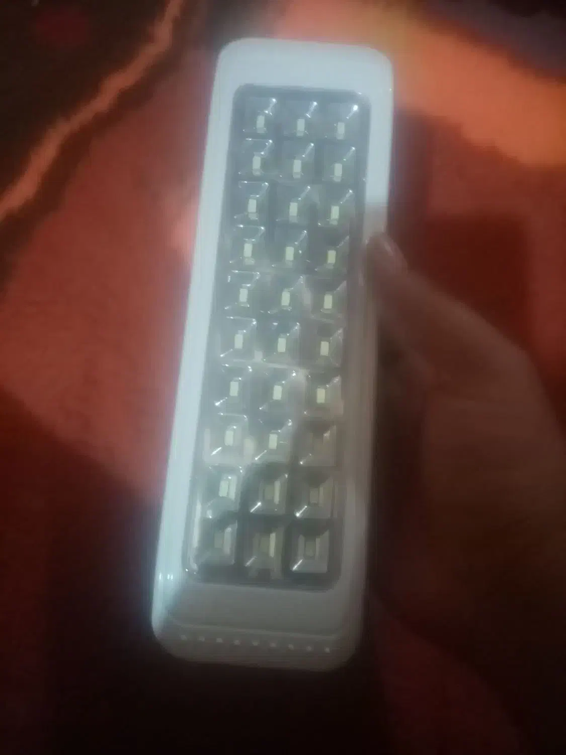 چراغ شارژی 800 هزار وزیت نو تخفیف ویژه هم داره|لامپ و چراغ|اسفراین, |دیوار