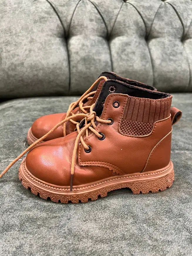 بوت بچگانه‌|کفش و لباس بچه|رشت, جهاد|دیوار