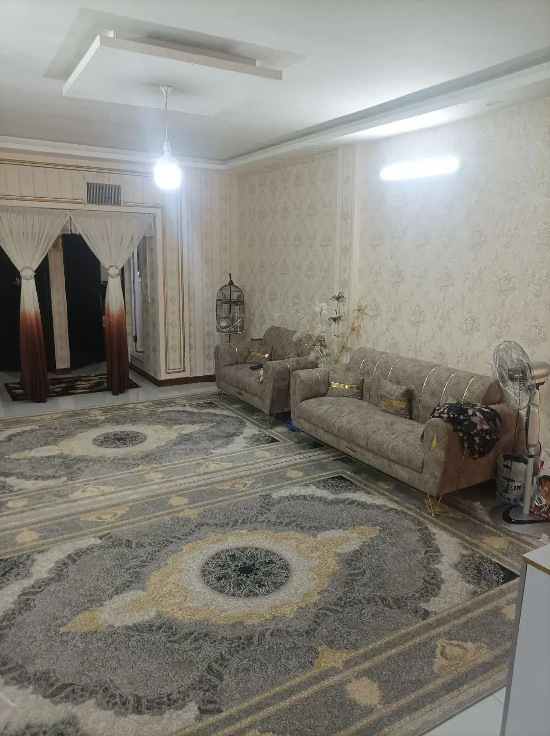 خانه آپارتمانی 90 متری واقع در طبرسی 22 مبارکی 14|فروش آپارتمان|مشهد, طبرسی شمالی|دیوار