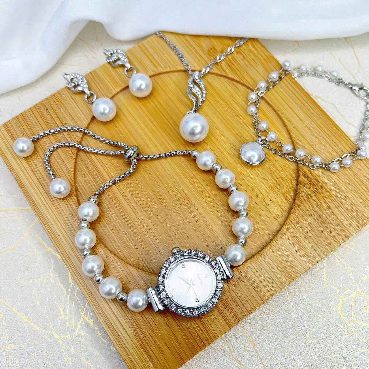 ساعت زنانه مرواریدی بند کرواتی+ست هدیه|ساعت|شیروان (خراسان), |دیوار