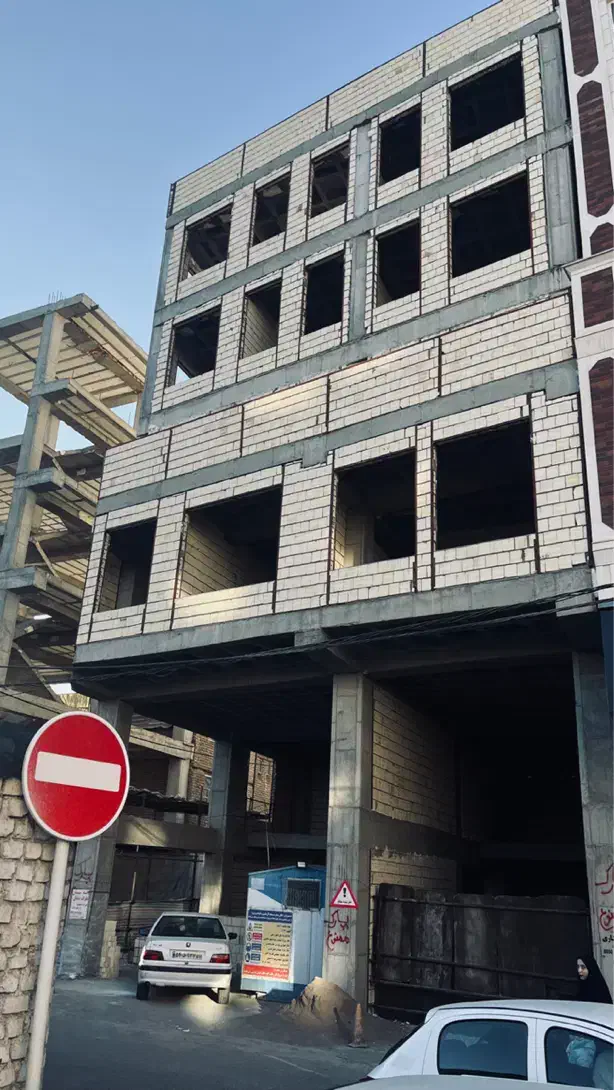 پیش فروش واحدهای اداری و تجاری خیابان دلجویی و زند|پیش‌فروش املاک|زنجان, |دیوار