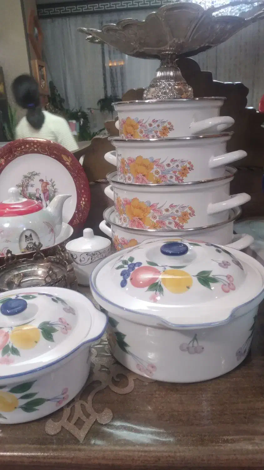 فروش تعدادی لوازم منزل|ظروف سرو و پذیرایی|اصفهان, ارغوانیه|دیوار