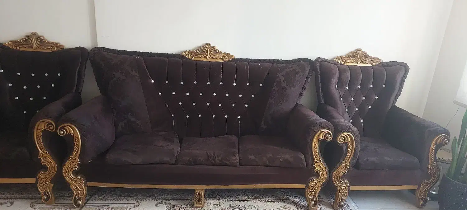 یک دست مبل خانگی|مبلمان خانگی و میز عسلی|پرند, فاز ۶|دیوار