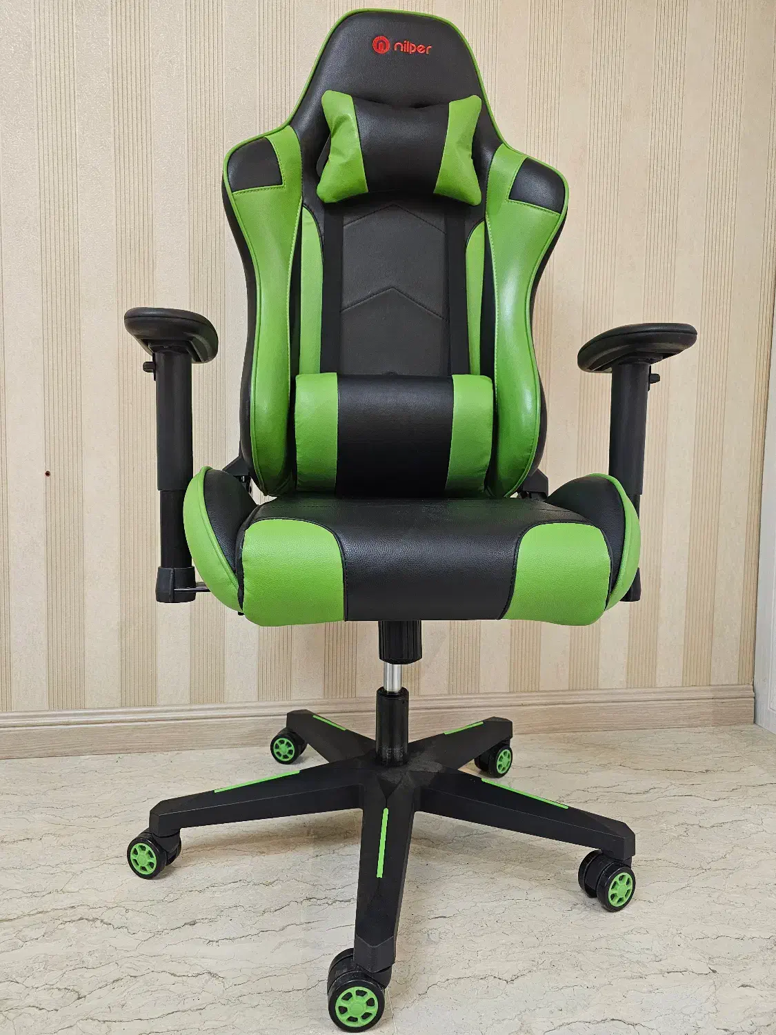 صندلی گیمینگ نیلپر در حد نو|صندلی و نیمکت|کرج, گوهردشت|دیوار