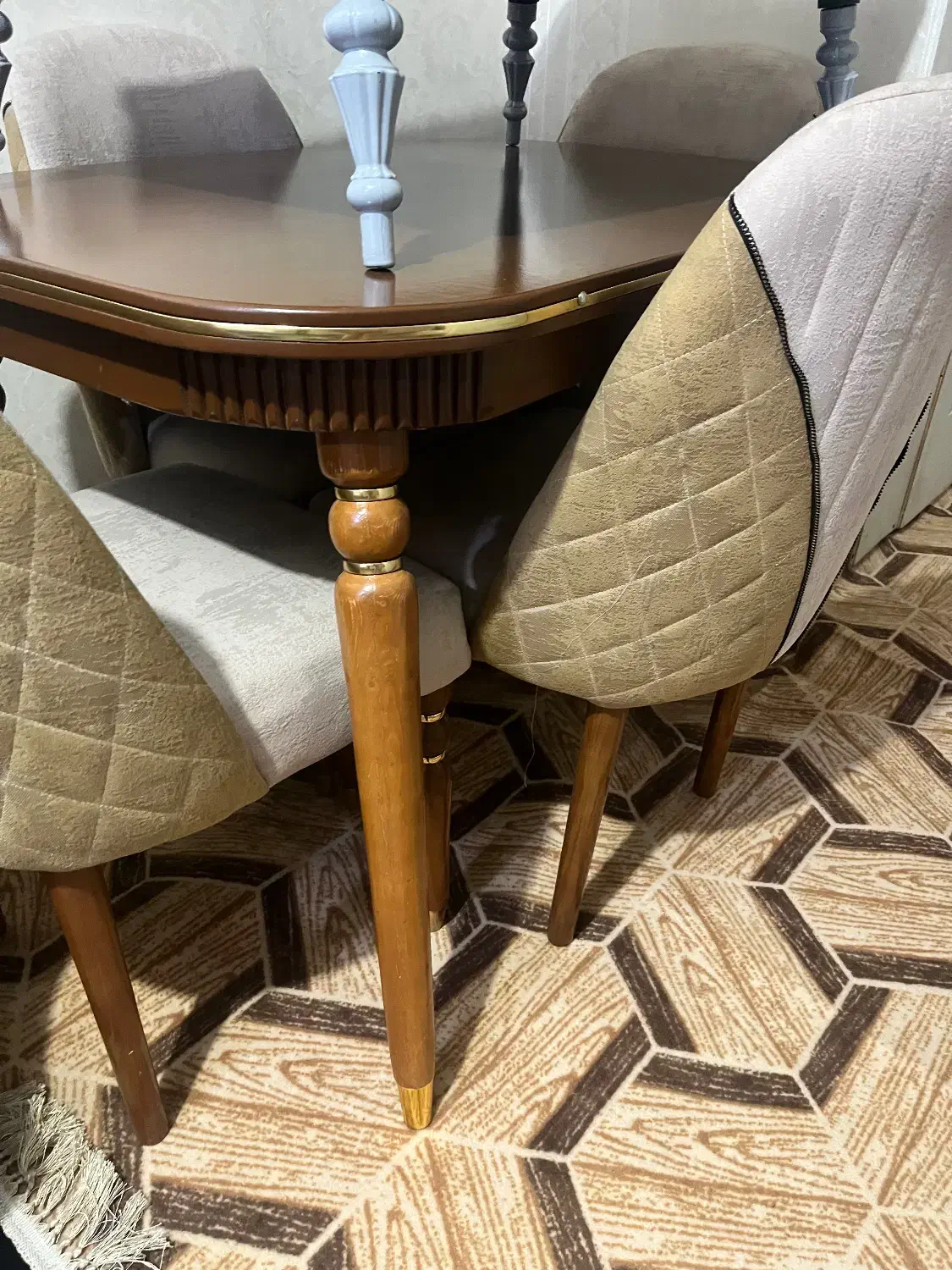 نهار خوری|میز و صندلی غذاخوری|شهرکرد, |دیوار