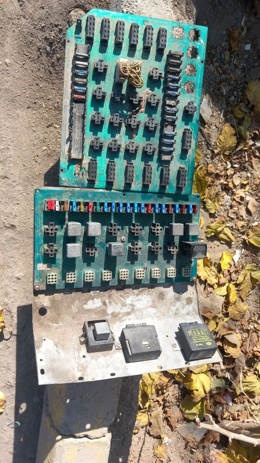 تابلو برق ماشین سنگین f12|قطعات یدکی و لوازم جانبی|نجفآباد, شهدای غربی|دیوار