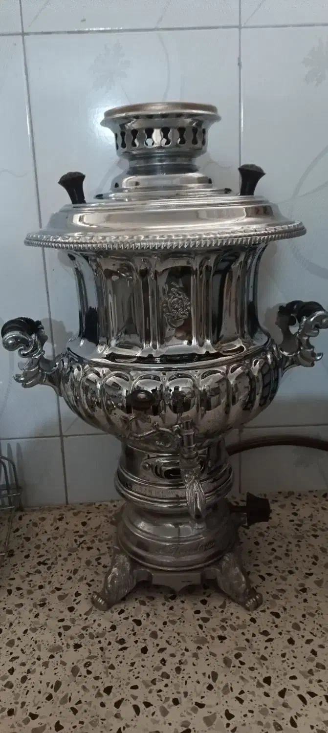 سماور ۶ لیتری|سماور، چای‌ساز، قهوه‌ساز|قم, قلعه کامکار|دیوار