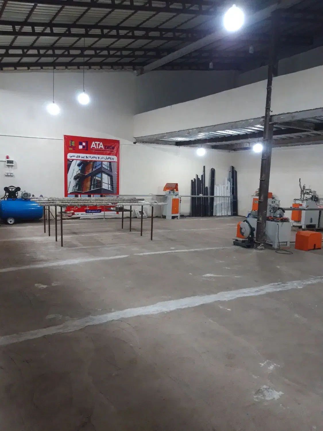 استاکار ماهر درب و پنجره دو جداره و شیشه دوجداره|استخدام صنعتی، فنی، مهندسی|رشت, هلال احمر|دیوار