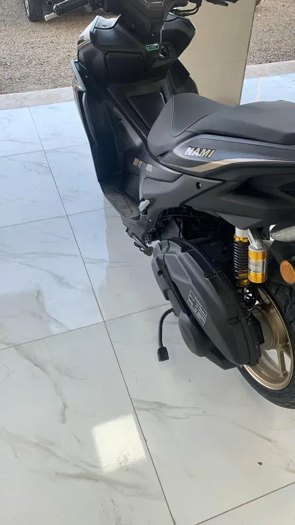 طرح هایلوکس نامی مدل ۴۰۳|موتورسیکلت|لوندویل, |دیوار