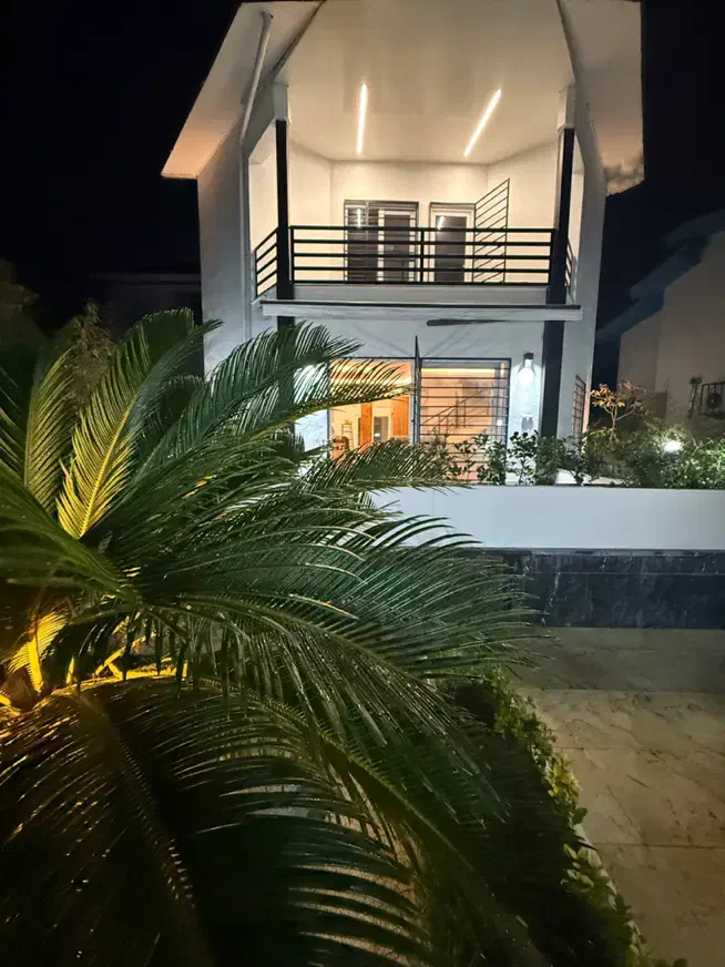 فروش عمارت شهرکی با جکوزی/ مدارک تکمیل/تراس بزرگ|فروش خانه و ویلا|سلمانشهر, |دیوار