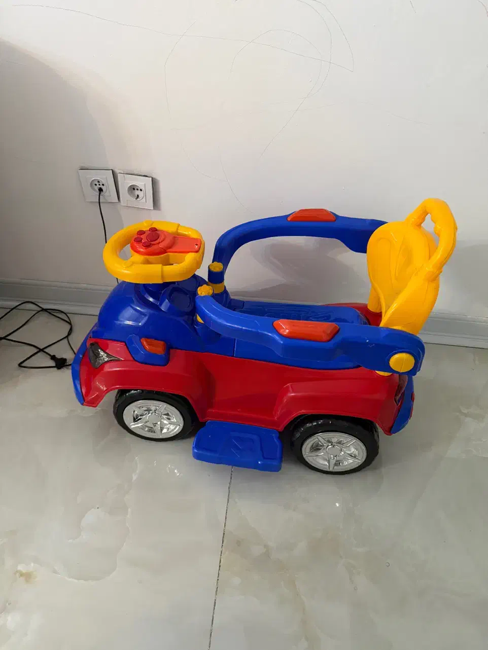 ماشین کودک|اسباب‌بازی بچه|تهران, جنت‌آباد شمالی|دیوار