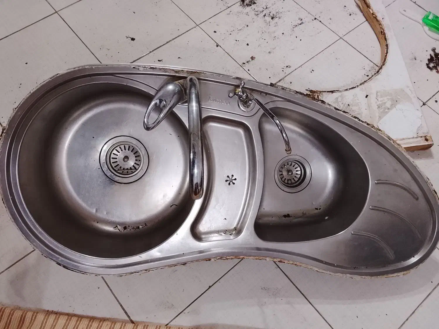 سینگ ظرفشویی|آب‌چکان و نظم‌دهنده ظروف|رشت, کوی طالقانی|دیوار