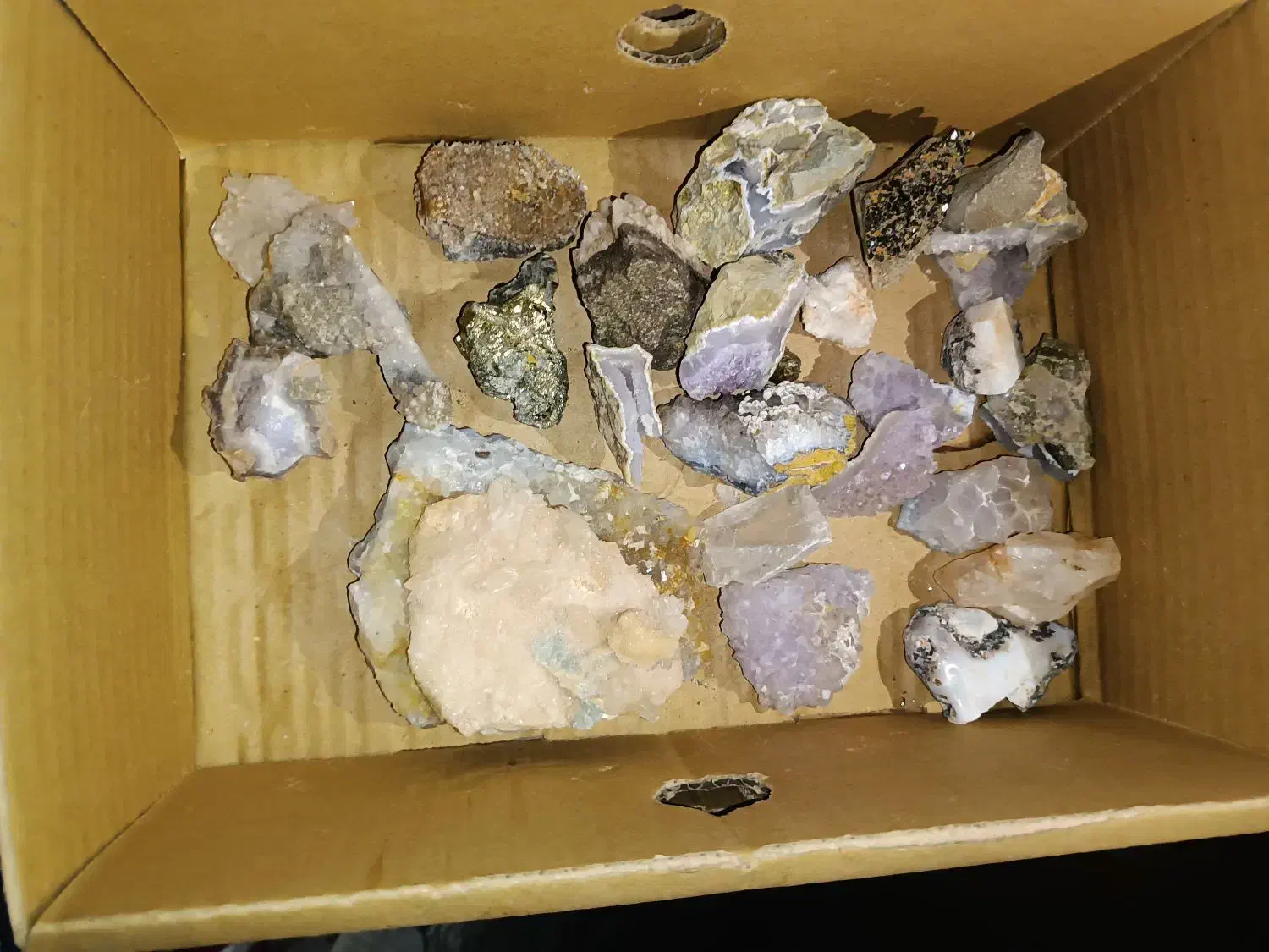 انواع سنگ های عقیق وبلور دار و کلکسیونی|جواهرات|قروه, |دیوار