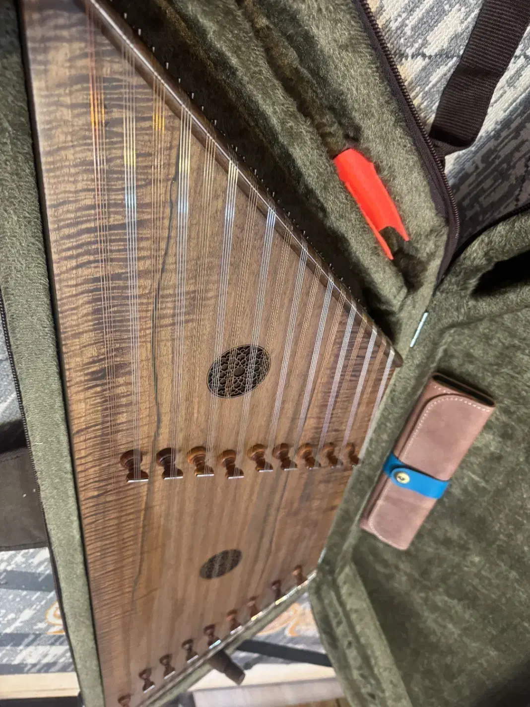 سنتور حمید موسوی کاملا سالم|سازهای سنتی|شهرکرد, |دیوار