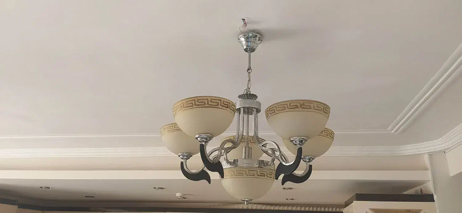 لوستر ورساچه|لوستر و چراغ آویز|بندرعباس, |دیوار