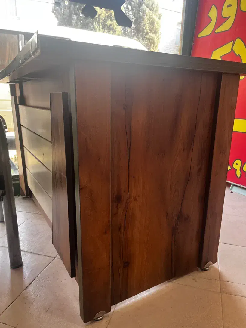 میز اداری|مبلمان اداری|نظرآباد, نظرآباد|دیوار