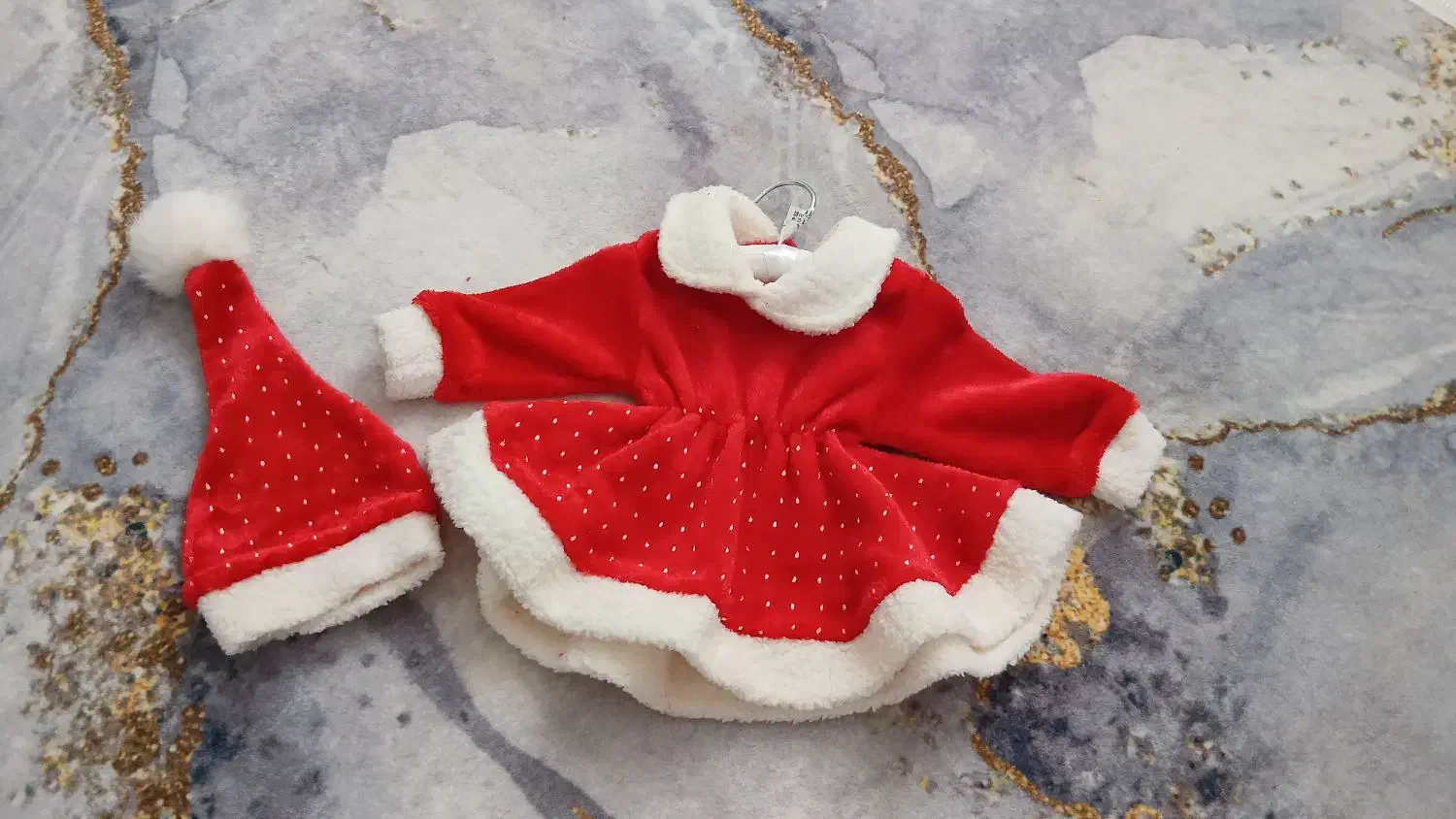 یک دست لباس نوزادی|کفش و لباس بچه|بیجار, |دیوار