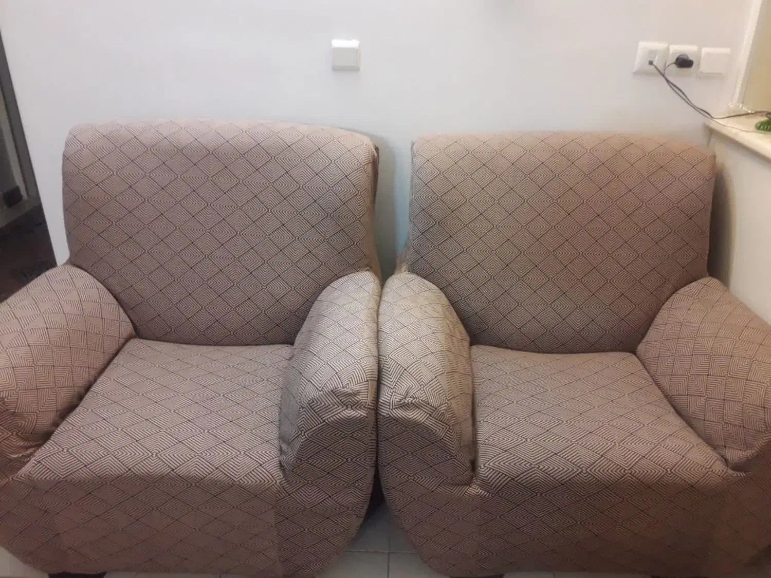 مبلمان ۷ نفره با روکش و میزجلومبلی و چهار عدد عسلی|مبلمان خانگی و میز عسلی|اصفهان, کوی میلاد|دیوار