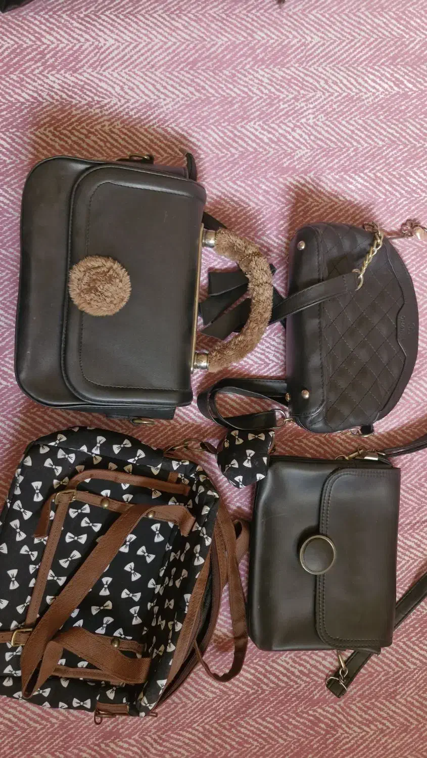 کریرو کیف نوزادی   و چندعدد کیف زنانه|کالسکه و لوازم جانبی|خرمشهر, |دیوار