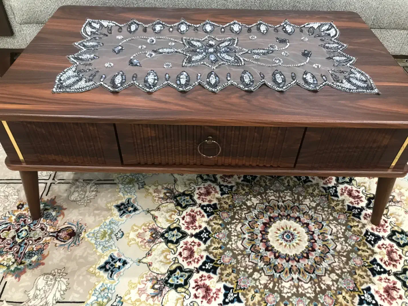 ۴عدد میز جلومبلی|مبلمان خانگی و میز عسلی|تربتحیدریه, شهرک ولیعصر|دیوار