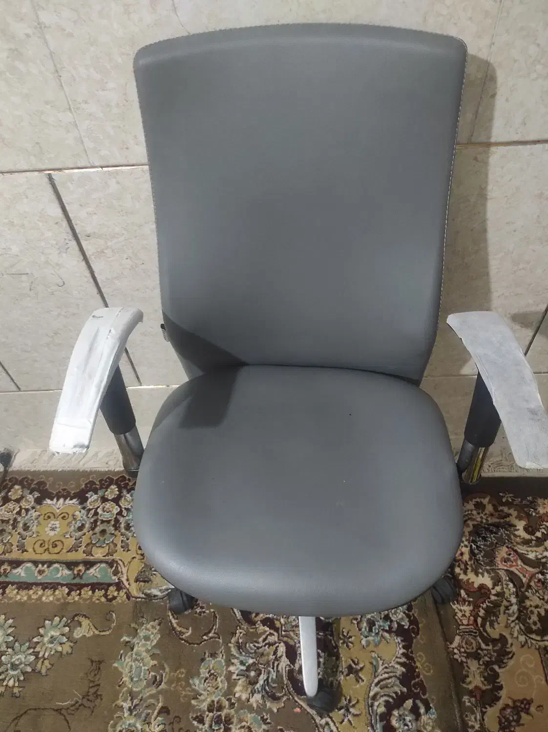 صندلی اداری|صندلی و نیمکت|بندرعباس, |دیوار