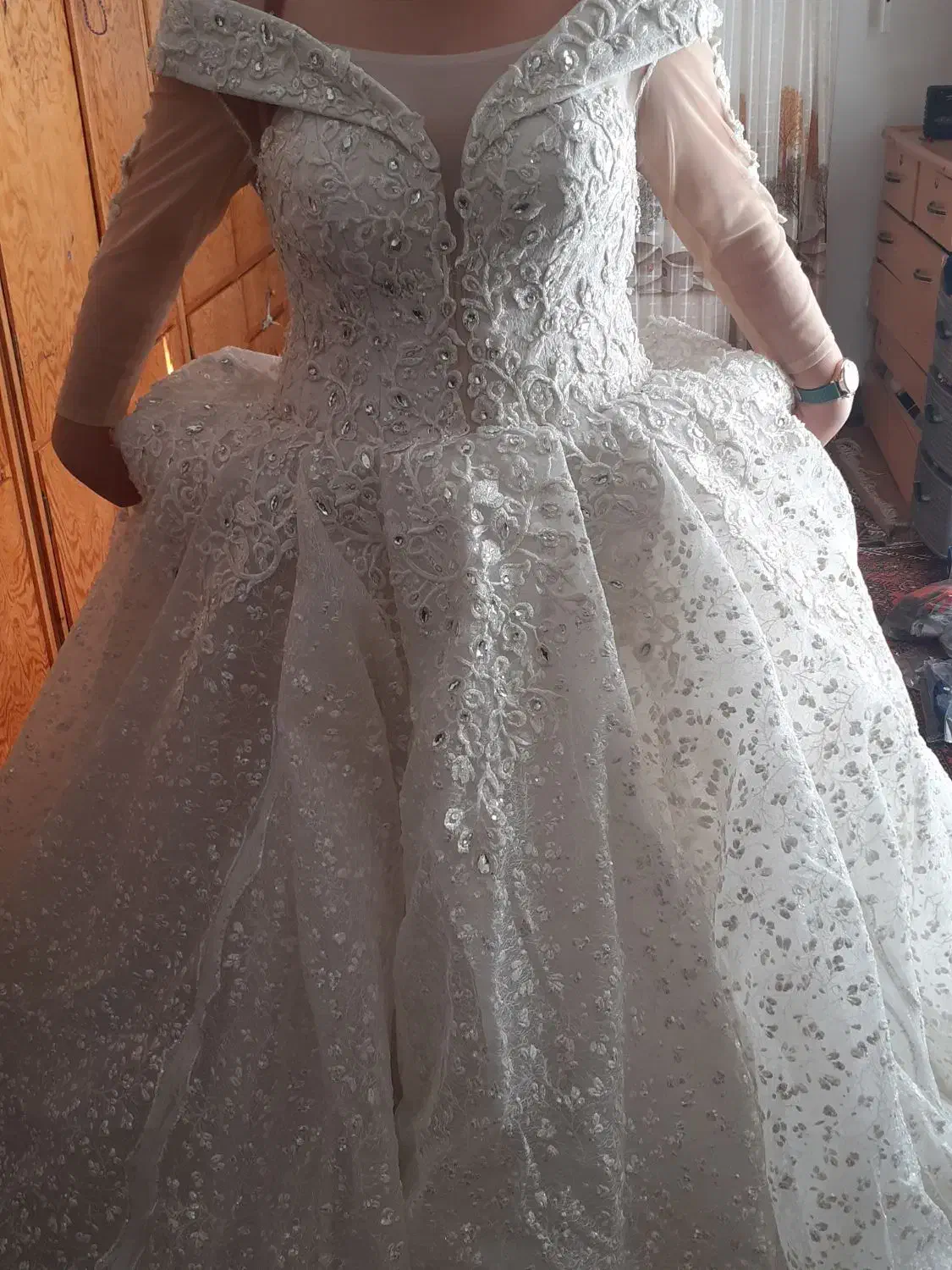 کرایه لباس عروس باقیمت مناسب|لباس|گمیشان, |دیوار