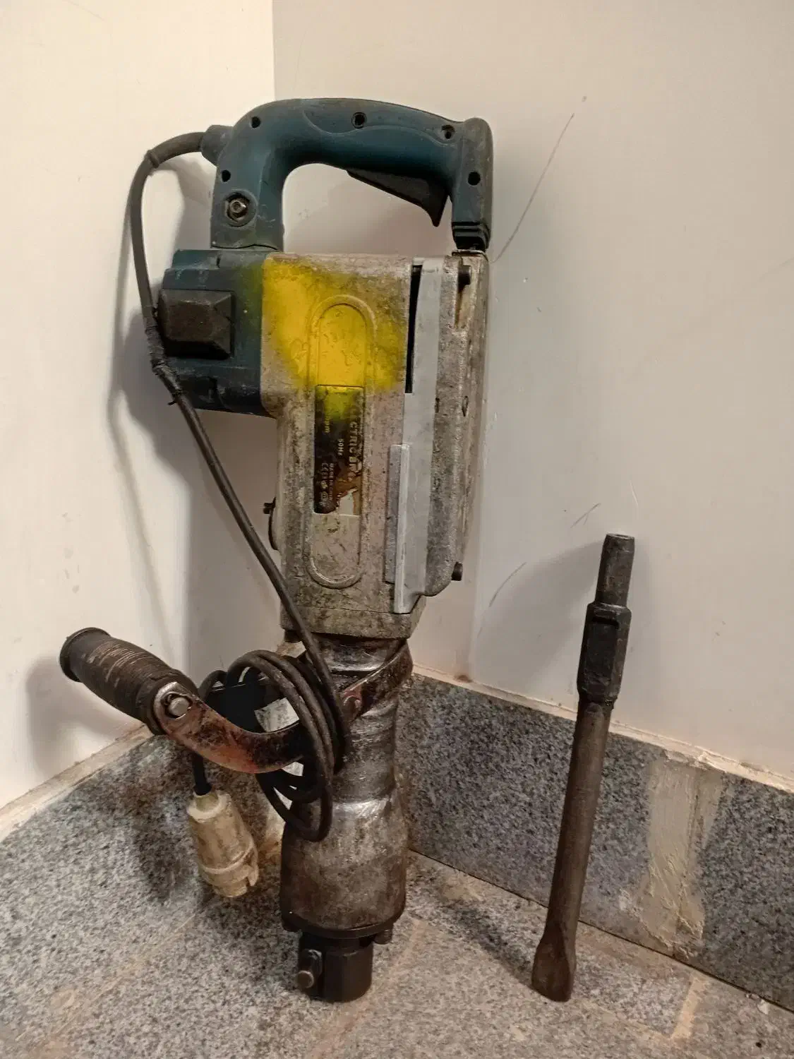 هیلتی ۱۷ کیلویی و ۱۵ کیلویی|ابزارآلات|مشهد, رده|دیوار