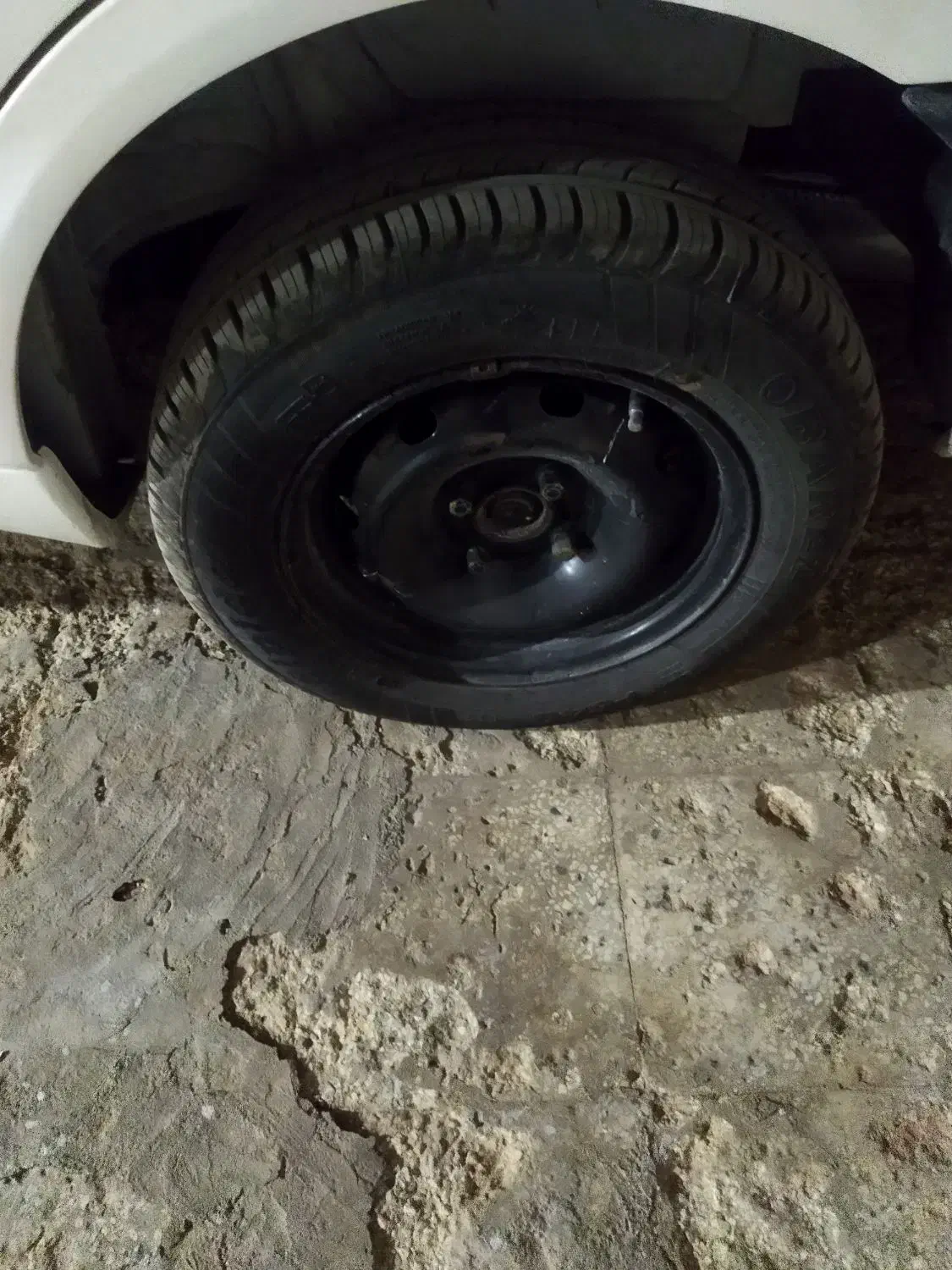 رینگ ۱۴ لاستیک بارز نو|قطعات یدکی و لوازم جانبی|زابل, |دیوار