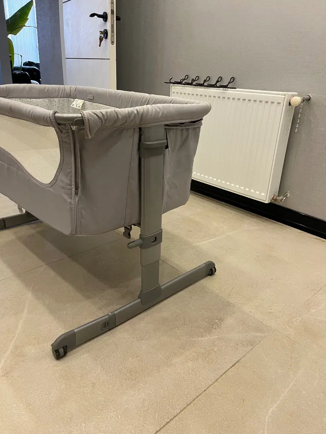 تخت کنارمادر چیکو|تخت و صندلی بچه|رشت, دیلمان|دیوار