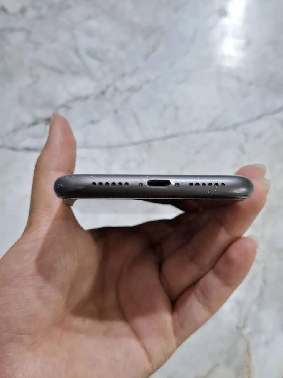 iPhone 11 normal|موبایل|قم, قلعه کامکار|دیوار