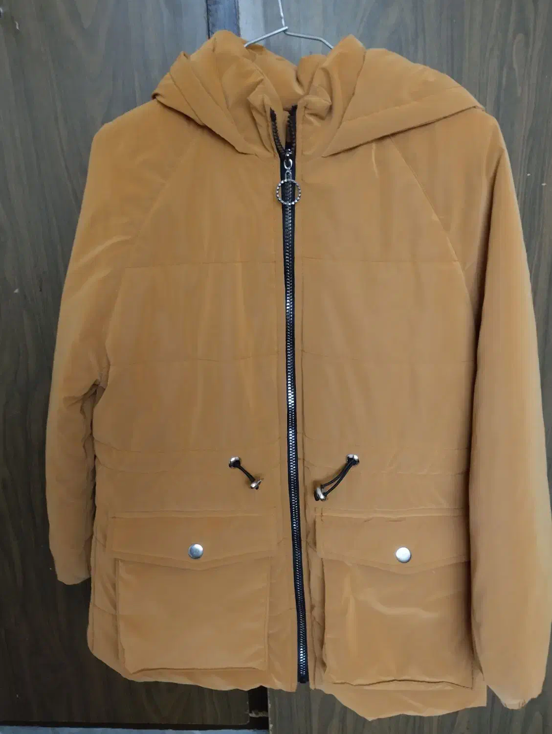 کاپشن سیلیکونی نونو آک|لباس|مهاجران, |دیوار