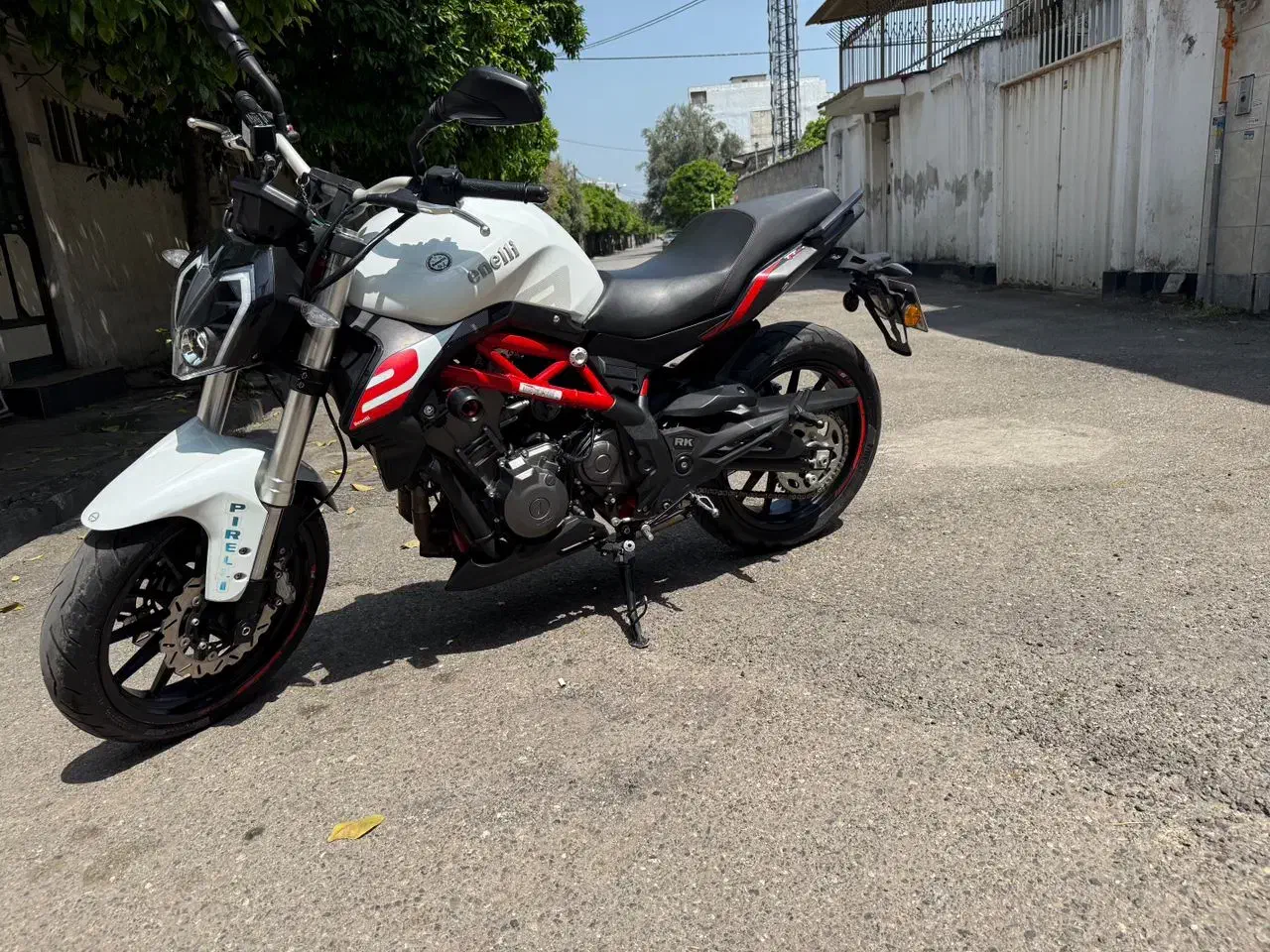 بنلی ۳۰۰ دوسیلندر|موتورسیکلت|تهران, شهرک فردوس (حسینی)|دیوار